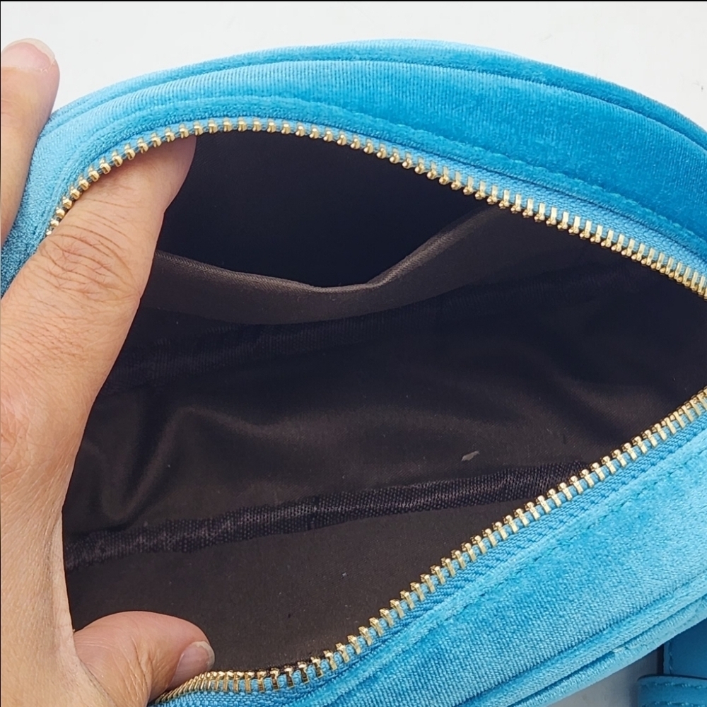 Travel PU Leather Waist Adjustable Belt Bag In Velvet Teal - Picture 6 of 14